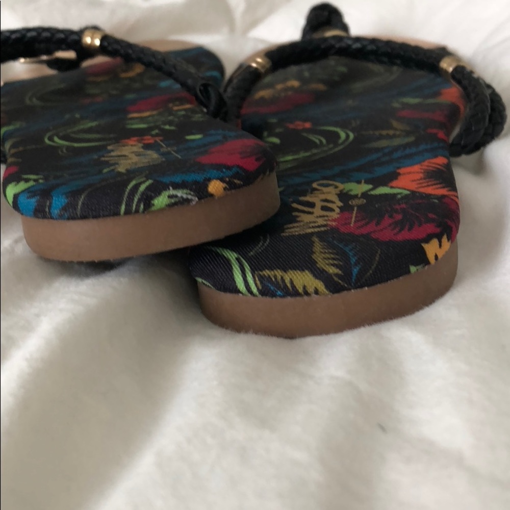 Mossimo Sandals - Picture 5 of 6